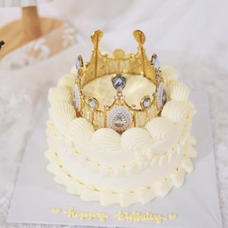 Crown Cake - Vintage